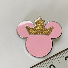 Disney pin 2008 Mickey Mouse Icon Pink glitter Crown lapel pin M11