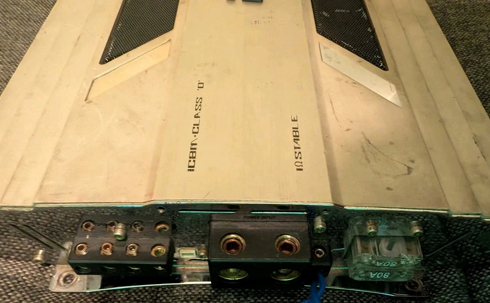 Performance Teknique ICBM-CLASS-D 3000 Watts Subwoofer Amplifier 1 Ohm Stable - Image 2 of 3