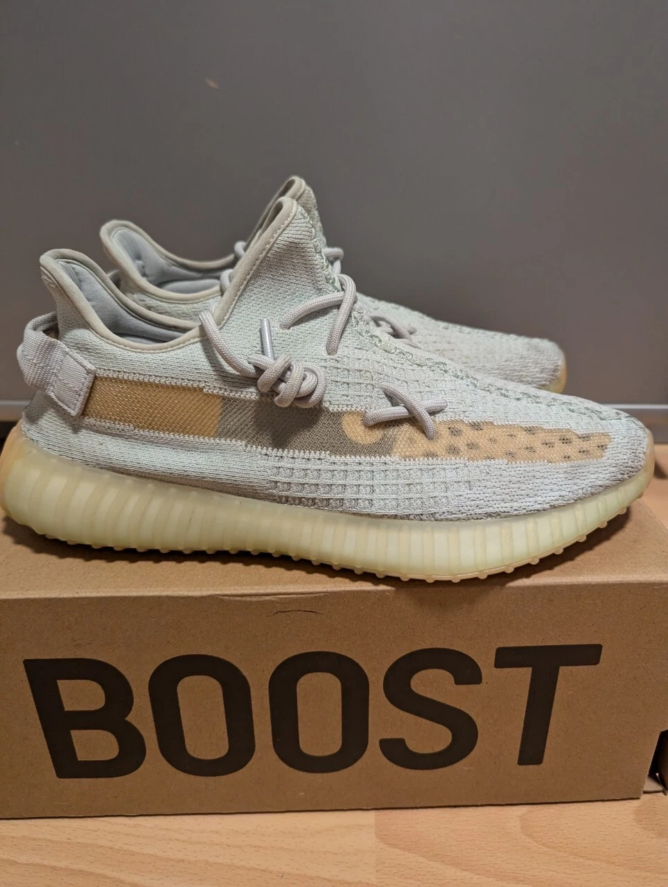 Adidas Yeezy Boost 350 V2 Hyperspace confezione originale