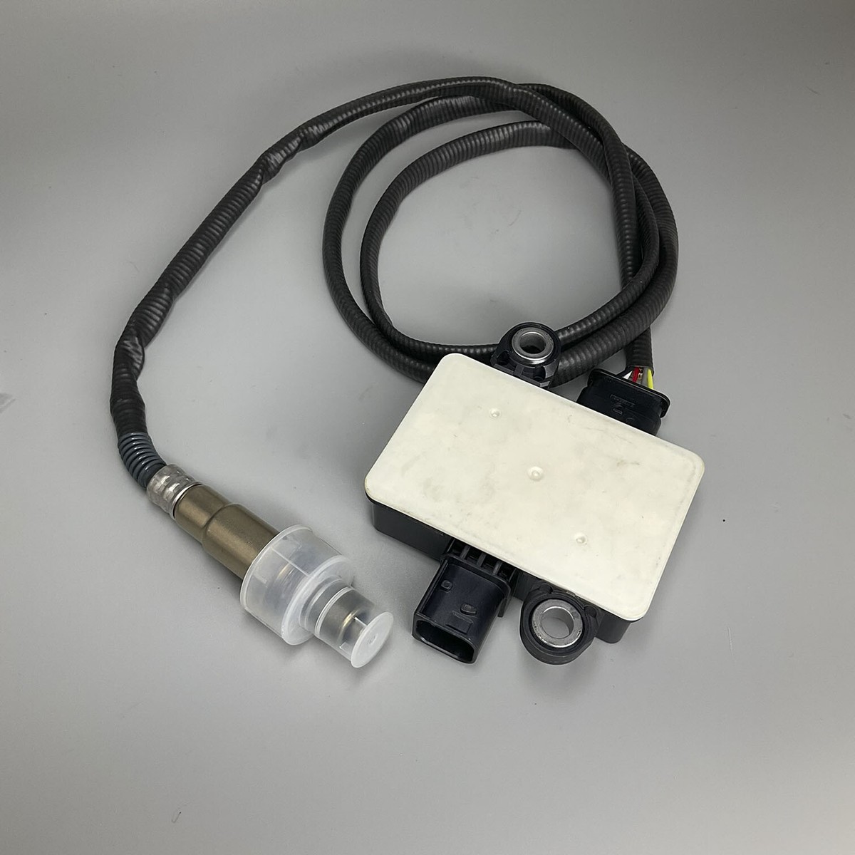 NEW BOSCH GENUINE NOX Diesel Exhaust Particulate Sensor 24V  