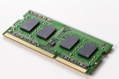 16 GB DDR4 SO-DIMM RAM Sk Hynix HMA82GS6AFR8N 2Rx8 PC4 2400T SE1-11 Laptop
