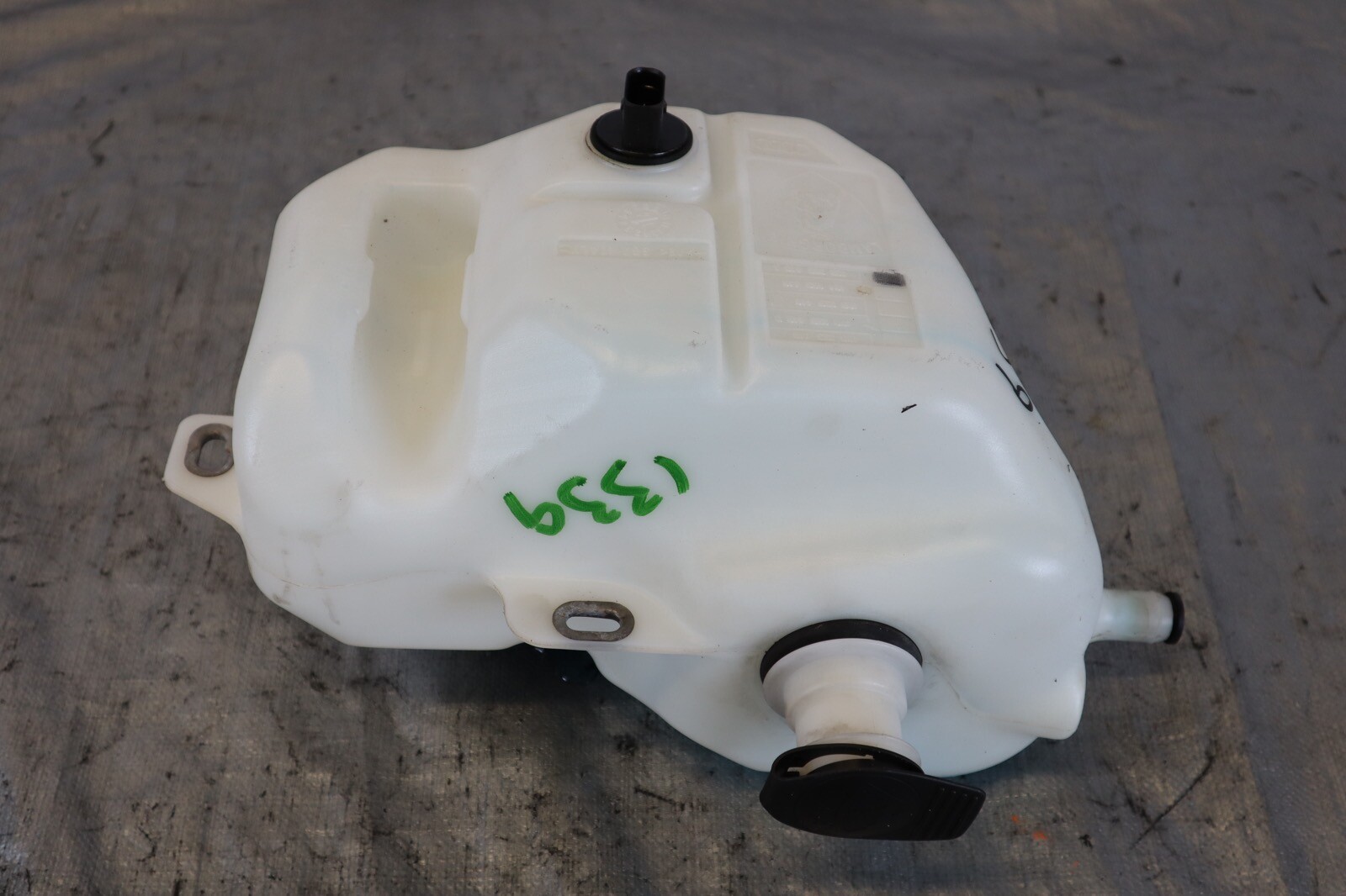 2014 AUDI R8 V8 QUATTRO AWD 4.2L OEM WINDSHIELD WIPER RESERVOIR #1339