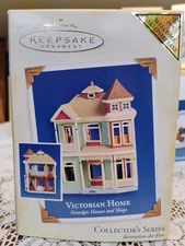 NIB 2005 Hallmark Victorian Home Nostalgic Houses and Shops