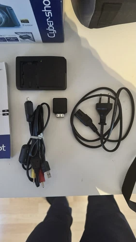Sony Cyber-shot H DSC-HX1 9.0MP Digitalkamera - Schwarz-Zustand sehr gut in OVP - Bild 6 von 7