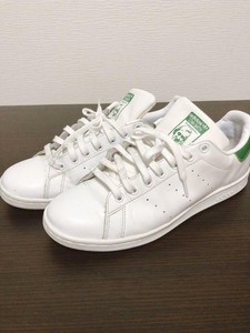 stan smith green and white