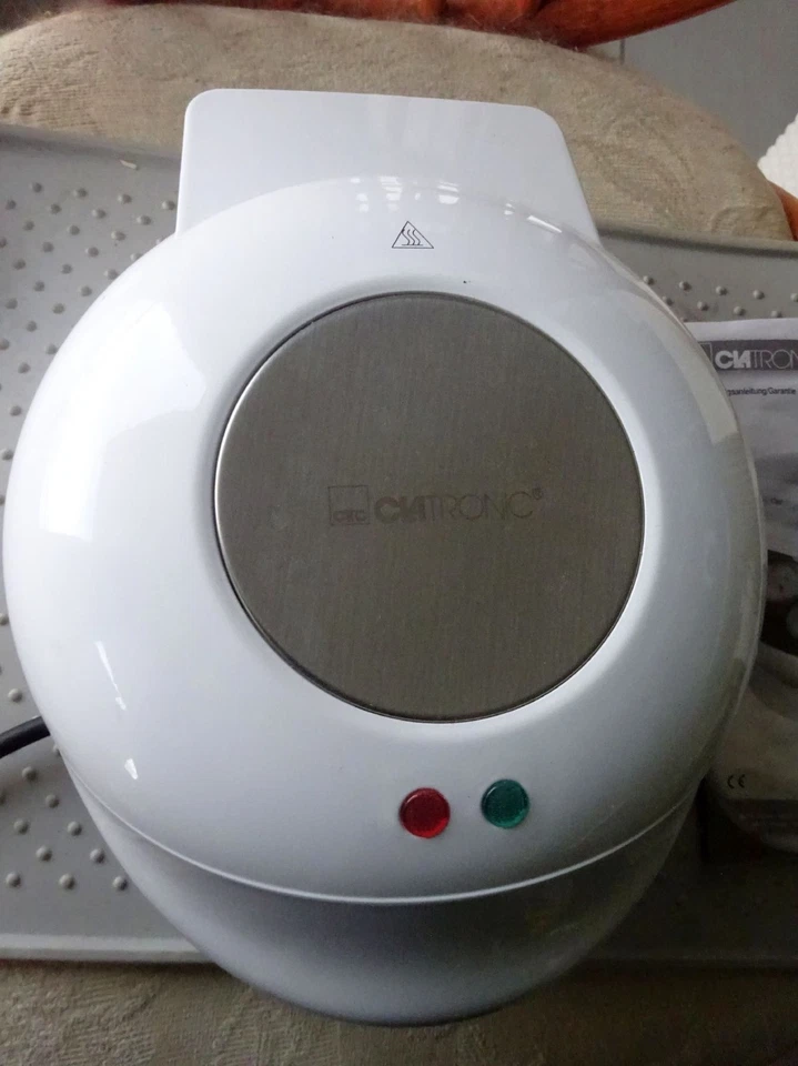 CLATRONIC: Muffin-Maker MM 33636  1300-1500 W, weiß, für 7 Muffins - Bild 2 von 4