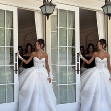 Strapless Wedding Dress Lace Appliques Sweep Train Princess A-Line Bridal Gown