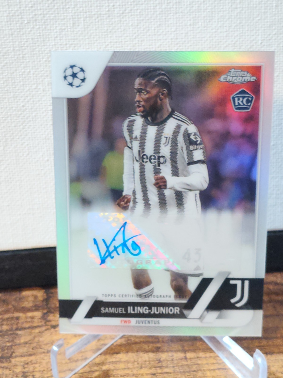 2023 SAMUEL ILING JUNIOR AUTO TOPPS CHROME UCC REFRACTOR RC Juventus  view 7