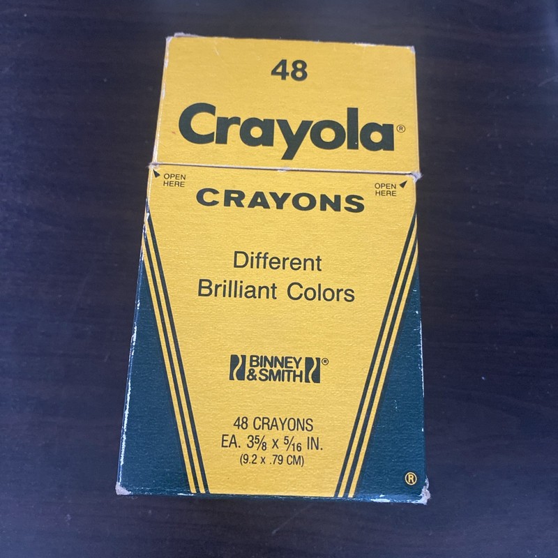 Vintage Crayola Binney & Smith 48 Different Brilliant Color Crayons 1985 USA