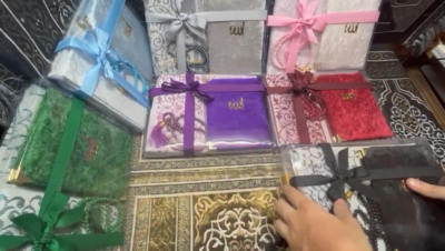 Islamic Gift Set - Prayer Mat & Tesbih In Taffeta Gift Bag - Gray - Foto 2