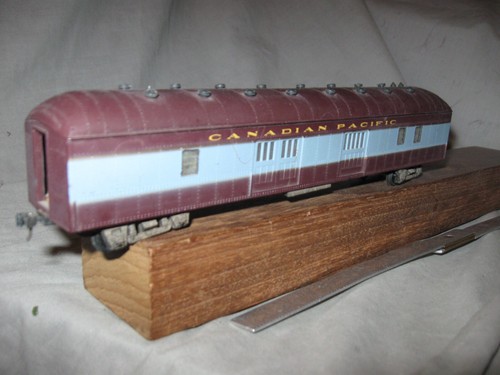 X9445 HO ROUNDHOUSE CANADIAN PACIFIC RR 6811 68' VAGÓN DE EQUIPAJE | Zustand: Used