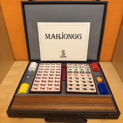 Mahjongg - Schmidt Spiele - de - Version im Koffer mit Kunststoffsteinen