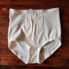 Bali Light Control Shaper Brief Medium Shapewear Panty