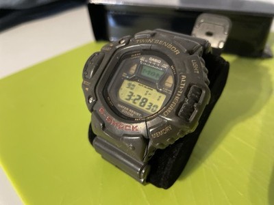 Casio G-Shock DW-6700 Herren Armbanduhr, Höhenmesser, Thermometer, 200m, schwarz