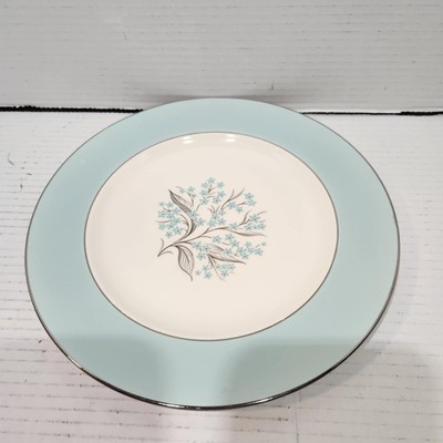 Sevron Dinnerware Blue Lace Pattern Turquoise 10  Dinner Plate w/ Platinum Trim.