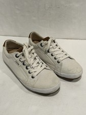 Taos Star Women's White Canvas Lace Up Comfort Sneakers Size 8