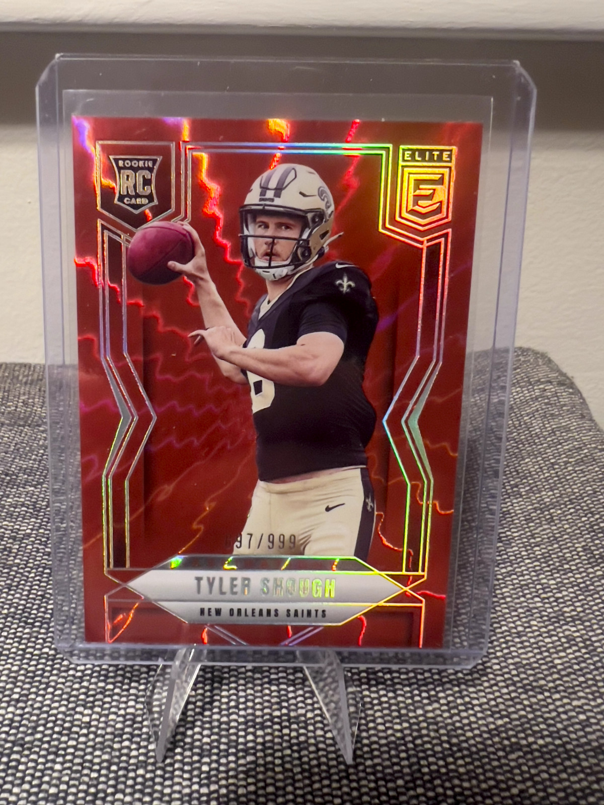 2025 Panini Donruss Elite - Tyler Shough #178 red Aspirations Shimmer /999 RC