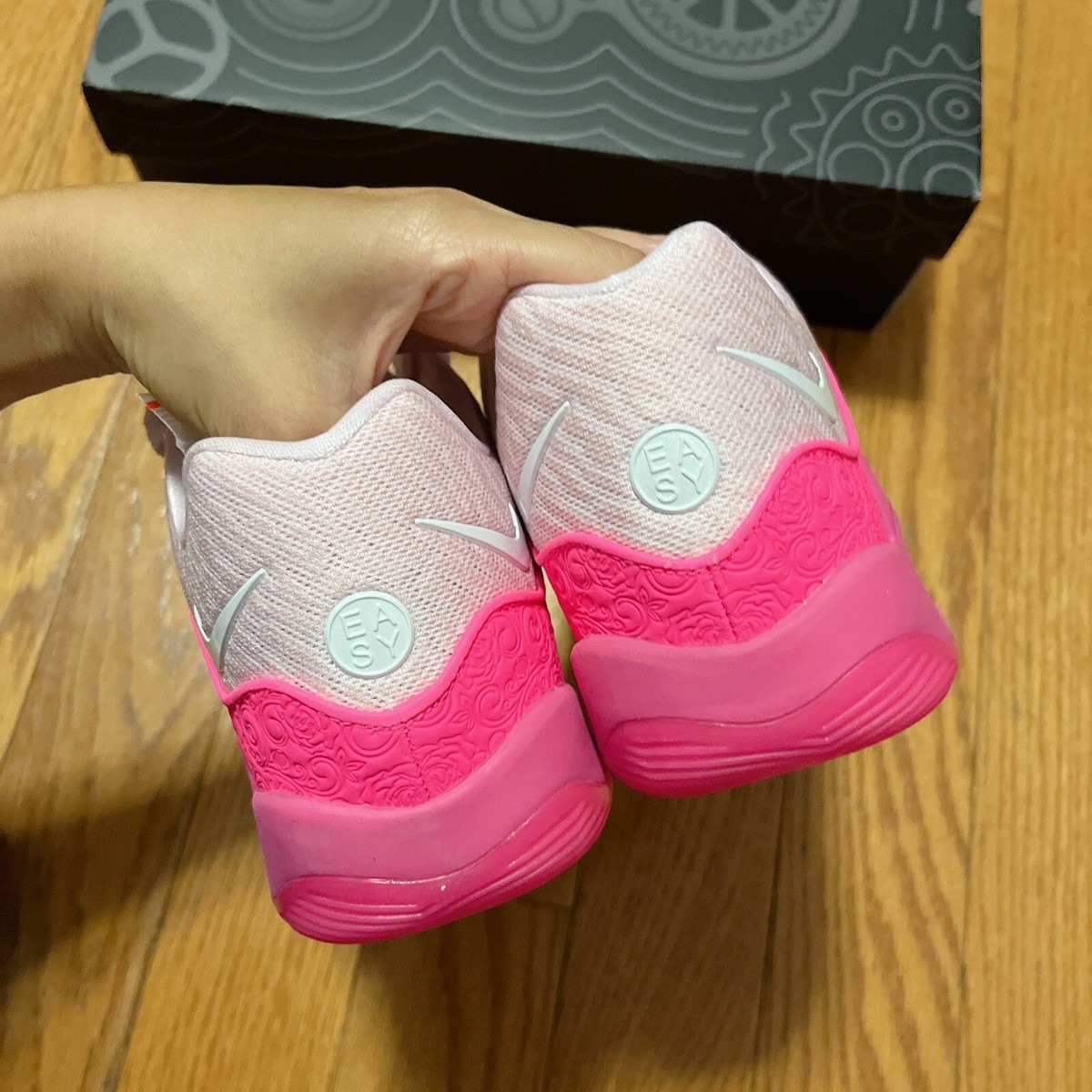 KD 16 バスケットシューズ ブラック/パープル/レッド Jordan バスケットボールシューズ ブラック/レッド - メルカリ