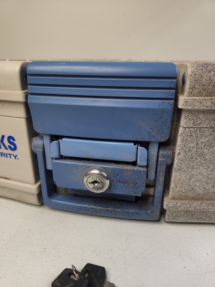 Brinks Home Security Lock Box Fire Safe Rated 1/2 Hour W 2 Keys Class 350 eBay