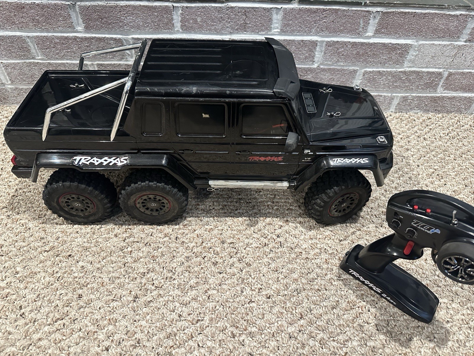 Traxxas Trx-6 Mercedes Benz G63 AMG 6x6 with Hobbywing Fusio