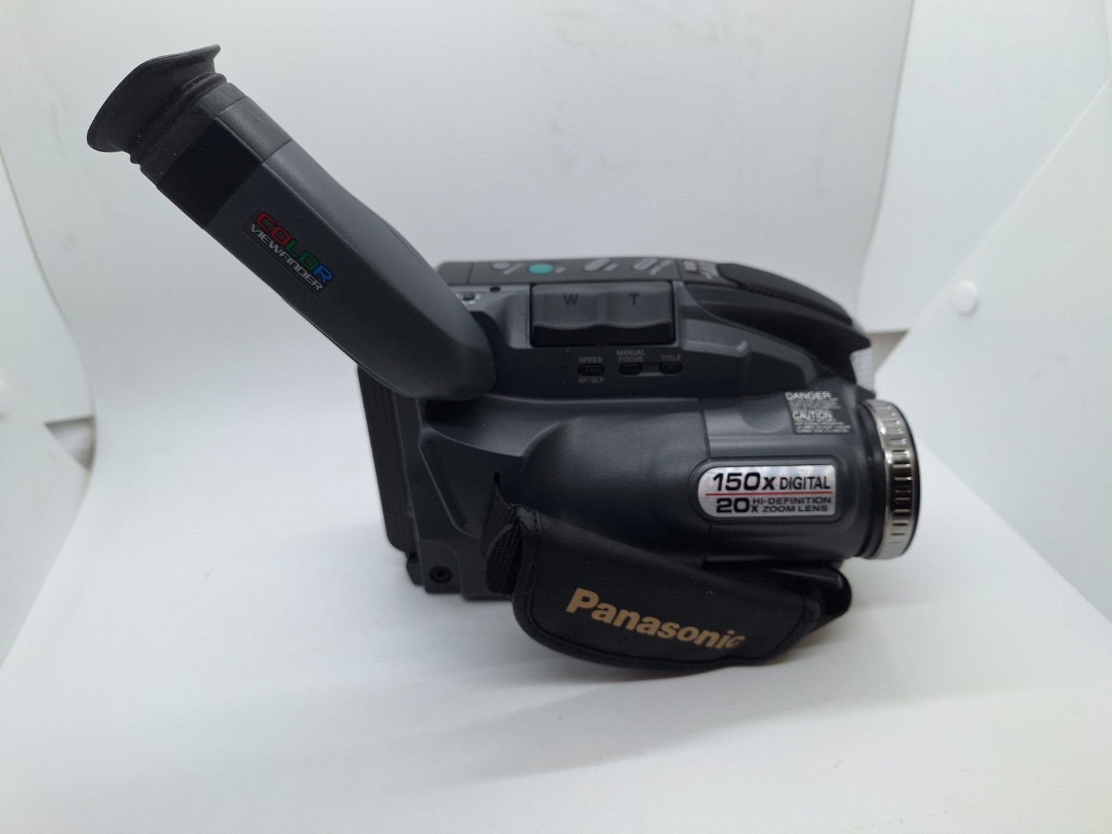  Panasonic Palmcorder IQ camcorder, tested, model PV-D301 150x, 20x Zoom, Box