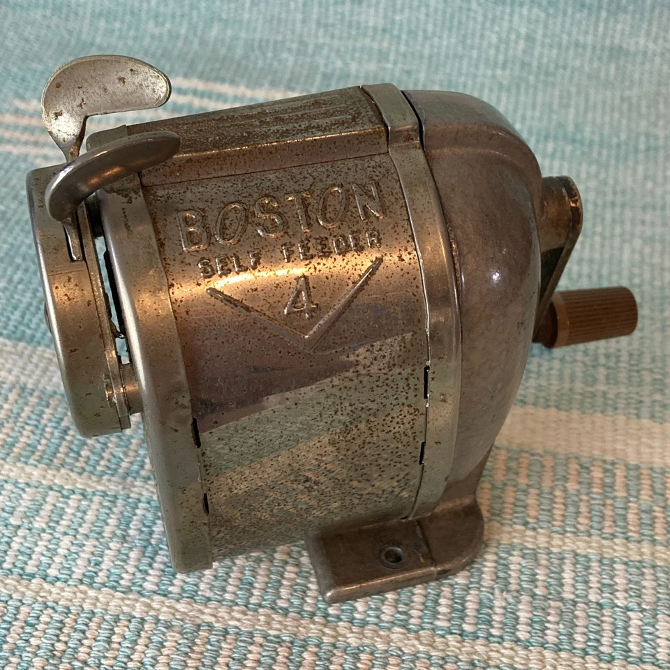 Sacapuntas vintage BOSTON autoalimentador #4 escritorio pellizco alimentación manivela Foto 2 de 4