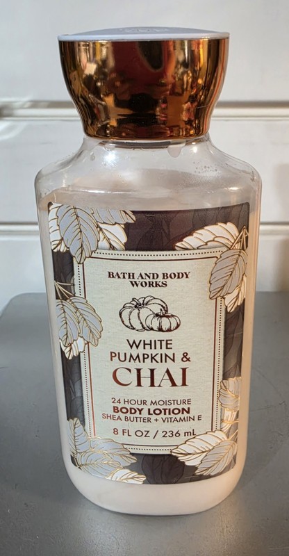 Bath & Body Works White Pumpkin & Chai Body Lotion~Shea Butter Vitamin E~8 oz