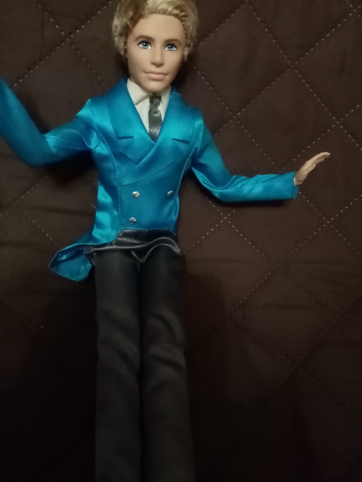 MATTEL KEN BARBIE DOLL POSING AS POPSTAR PRINCE LIAM 2012 MATTEL