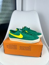 Nike Women's Blazer Low '77 VNTG - Malachite/Lightening-Muslin (FQ8060-301)