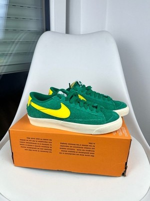 Nike Women's Blazer Low '77 VNTG - Malachite/Lightening-Muslin (FQ8060-301)