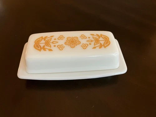 Vintage Pyrex Butter Dish Butterfly Gold Pattern 72-B with Lid