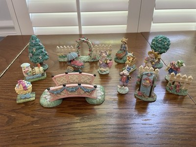 Midwest Cottontail Lane Village Accessories Figures 14 Pieces (No Boxes)