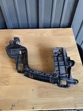Mercedes-benz Exhaust Tip Bumper Bracket Lh 2006-2019 E350 Ml350 Gl450 Gl350
