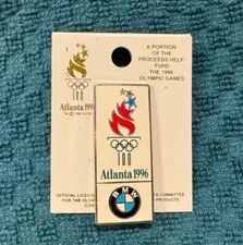 BMW Pin OLYMPIA USA Atlanta 1996 Silver White Bayerische Motoren Werke AG AUTO