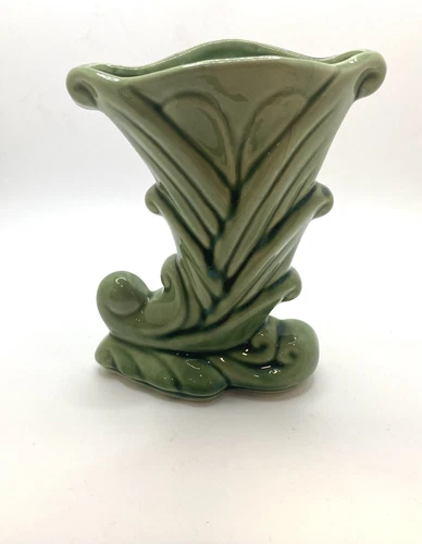 VTG Shawnee USA 835 Cornucopia Green Glazed Vase