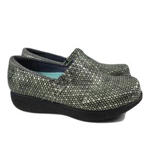 grey's anatomy by softwalk meredith sport nursing clogs