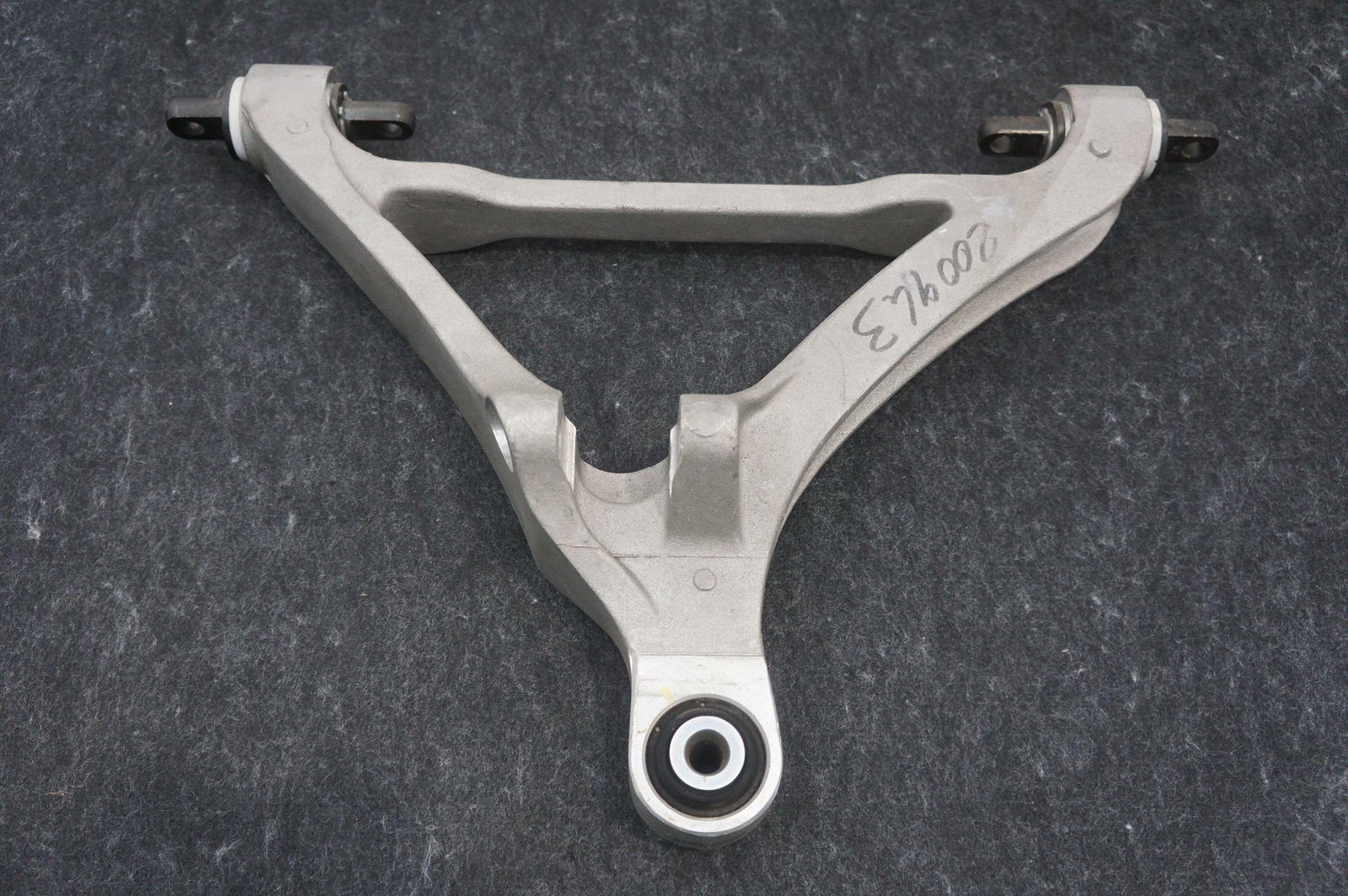 New Rear Right Lower Control Arm Wishbone OEM 200943 2177663 Ferrari 360 1999-05