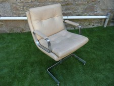 Fauteuil de rené Raphaël Raffel période 1970 édition ancienne Apelbaum