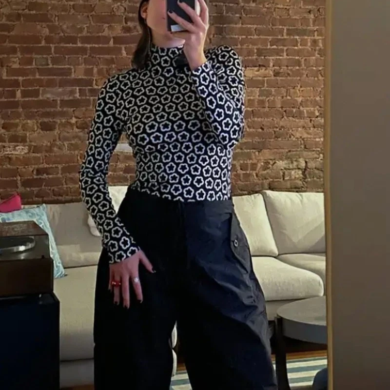 Топ Tory Burch черный белый цветок размер 8 обтяжку длинным рукавом Mockneck шелк $448 - Изображение 4 из 4