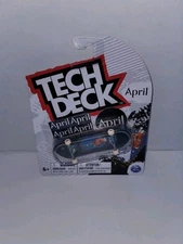 2023 Spin Master - Tech Deck | April - Mariano Hand & Serpent Fingerboard | *NIB
