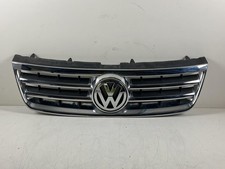 Kühlergrill VW Touareg I (7L) 3.0 TDI V6  165 kW  224 PS (11.2004-05.2010) 7L68