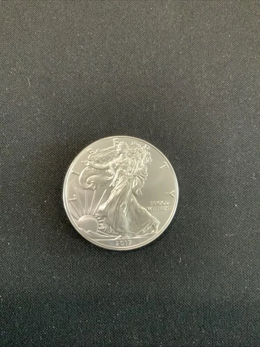 2017 - 1 oz American Silver Eagle Coin - One Troy oz .999 Bullion