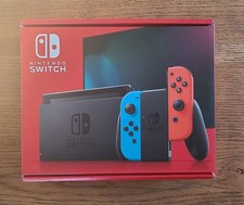 Nintendo Switch 32 Go Console avec Paire de Joy-Con - Bleu/Rouge