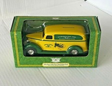 NIB John Deere 1938 Chevy Panel Pickup Truck Coin Bank by Ertl