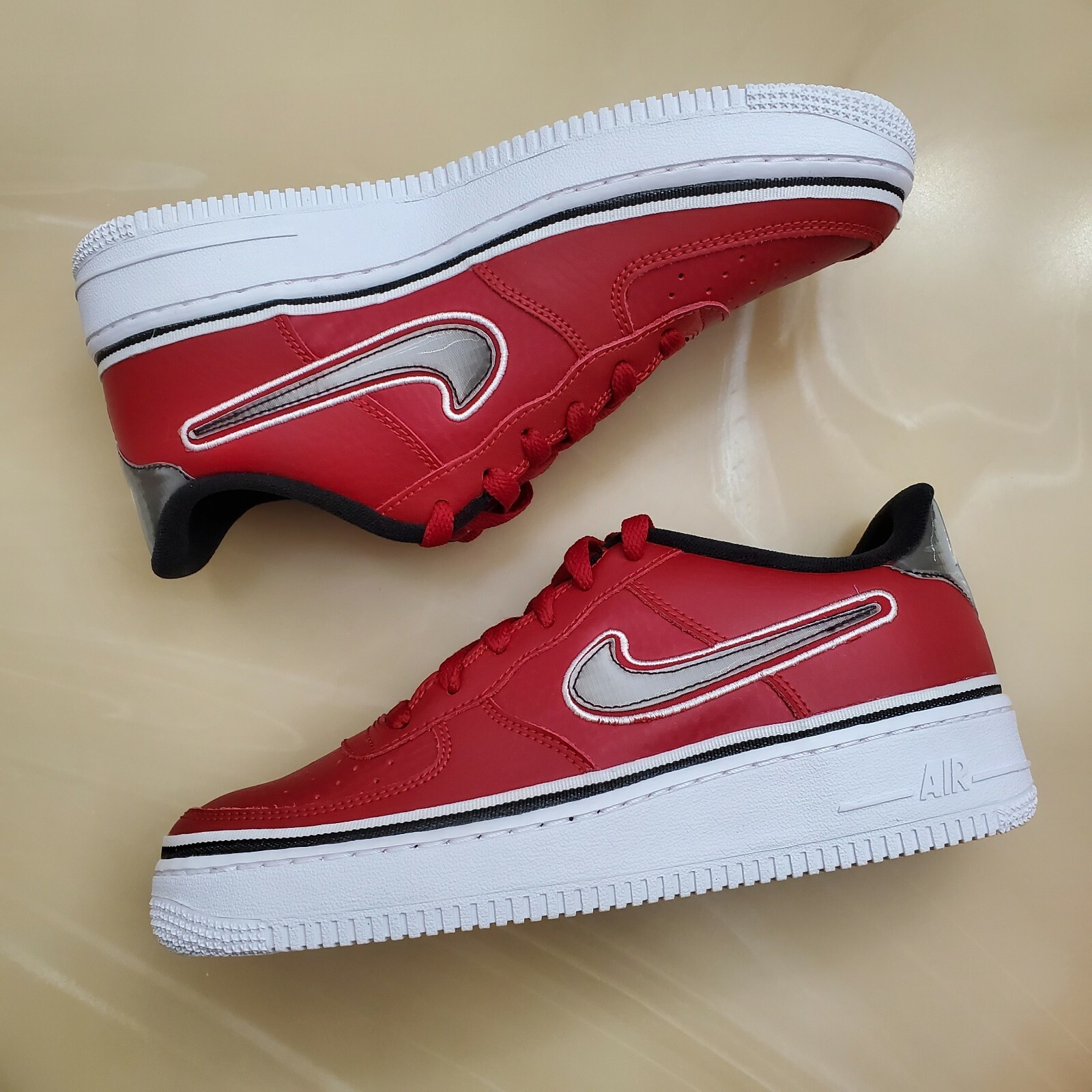 NIKE AIRFORCE BRAND NEW CHICAGO BULLS NBA SUPREME, - Depop
