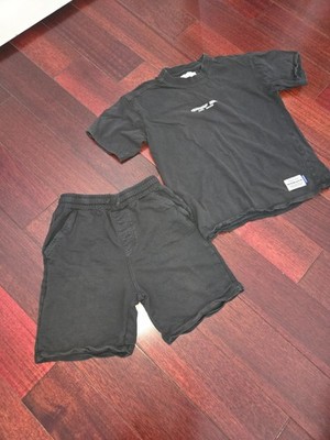 Great Zara boys t-shirt and shorts set size 11-12. Black 2 pc set