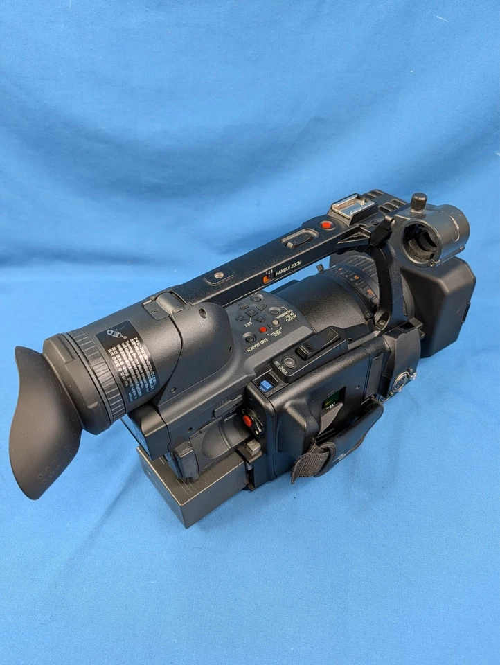 Panasonic AG-HVX205A P2  3CCD Video Camera Camcorder w/Battery -TESTED - Image 2 of 4