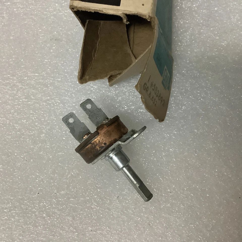 Interruptor de ventilador de calefacción original GM 1962 Oldsmobile (todos excepto F85) nuevo de stock Foto 3 de 4