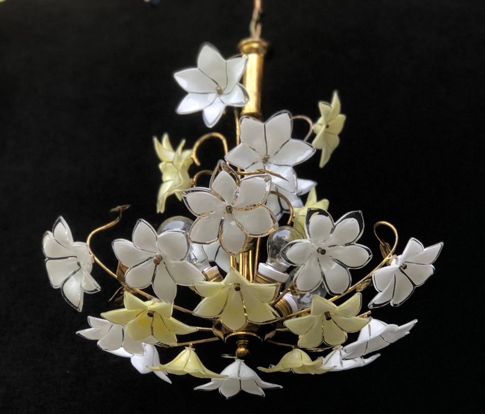 Vintage Murano chandelier Milk and Yellow glass Floral height: 28 inc w: 16 inc - Image 3 of 4