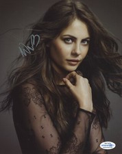 Willa Holland Arrow Autographed Signed 8x10 Photo COA 